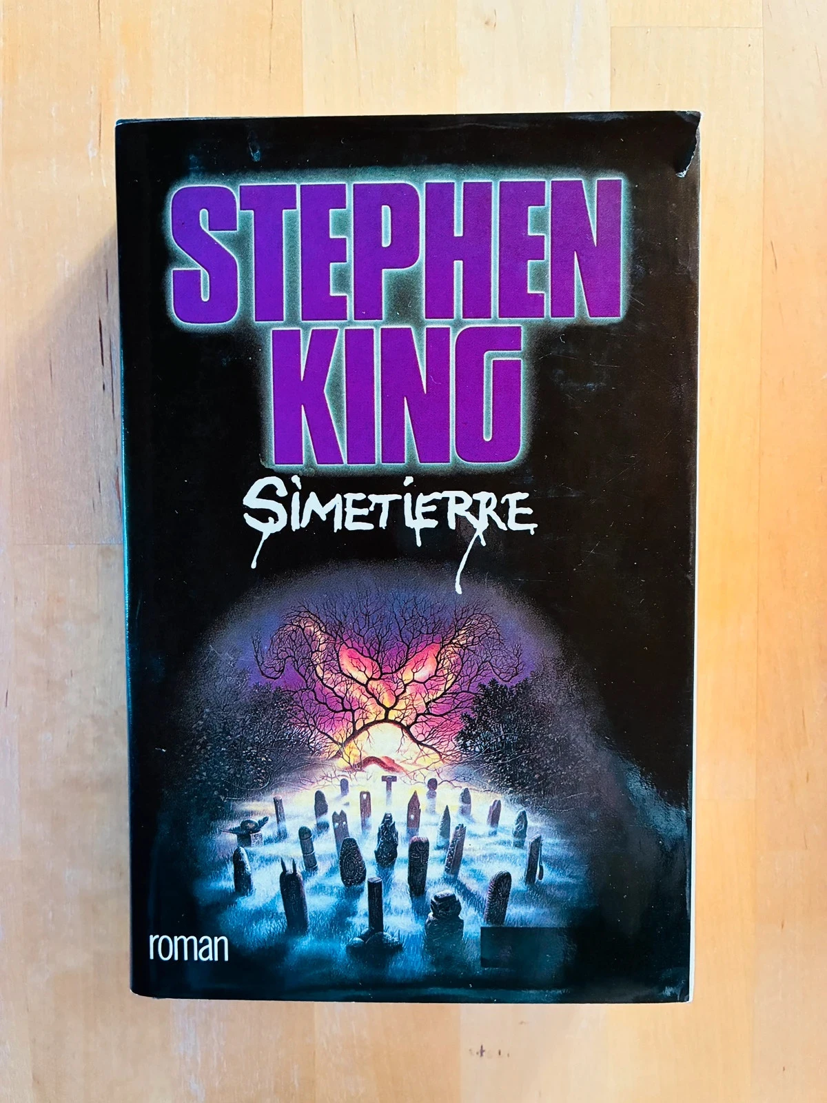 Beau livre Simetierre de Stephen King édition France Loisirs 1985.